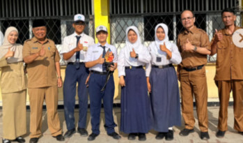penyerahan-penghargaan-peserta-dan-petugas-pengibaran-jambore-nasional-di-cibubur-smpn-10-kota-bogor