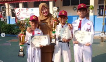 selamat-dan-sukses-atas-prestasinya-menjuarai-3-kejuaraan-festival-tunas-bahasa-ibu-tingkat-kecamatan-bogor-selatan-sdn-batu-tulis-3