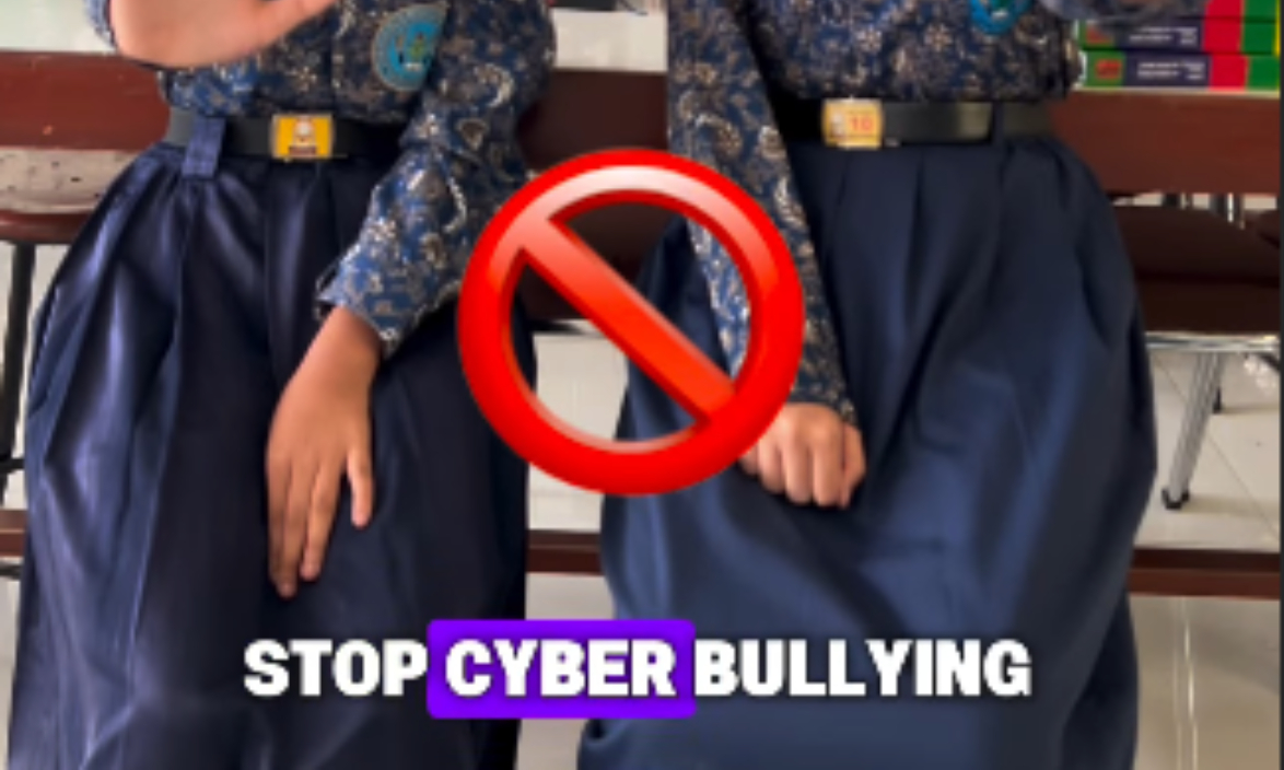 Layar HP boleh canggih, tapi kalau etikanya nol, buat apa? 