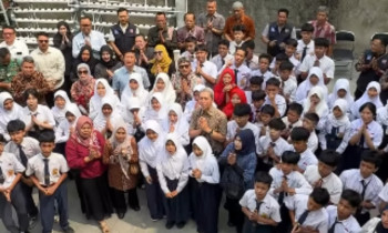 Revitalisasi SMP Bina Karya Kreatif Kota Bogor